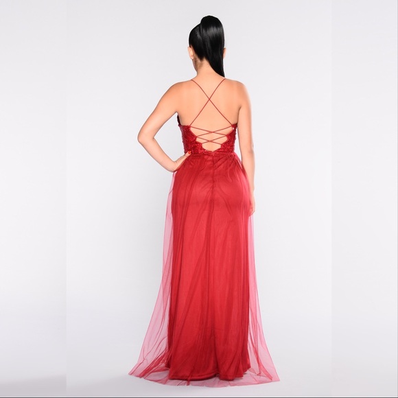 Long red sparkly dress - Picture 2 of 3